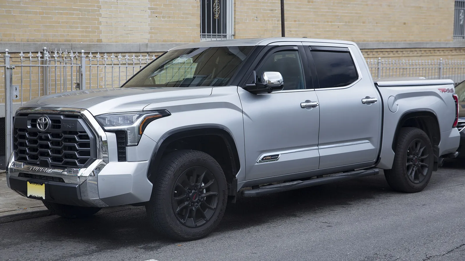 2022–2026 Toyota Tundra — bed racks guide